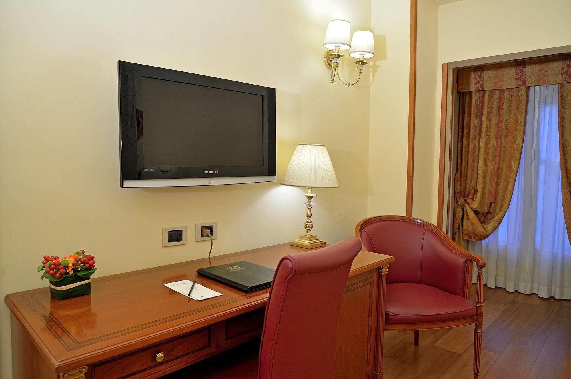 Homs 4*